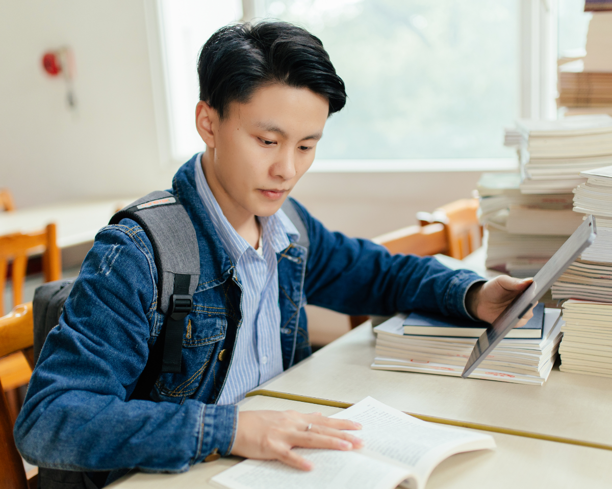 LSAT 公式練習問題集とKaplan模擬テストセット LSAT 公式練習問題集と